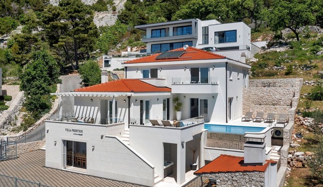 mit Privatpool für 8 Personen + 2 Kinder ca. 450 m² in Bast, Dalmatien (G by Interhome