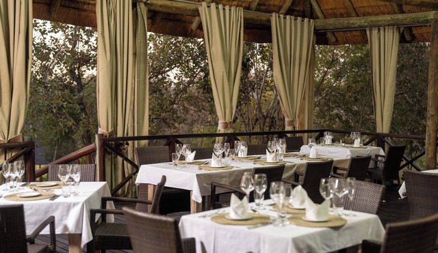 Mmakuba Private Game Lodge, Deluxe Chalet 8A