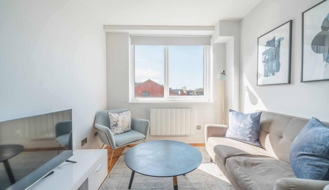 Modern 1 Bedroom Apartment in Central Eastleigh