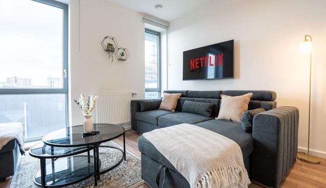 Modern 1BR Wembley Stadium Flat - Sleeps 6