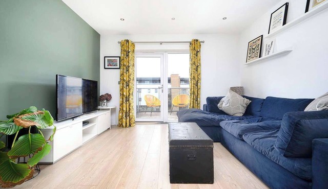 Modern 2-Bed Flat near Tottenham Stadium, London