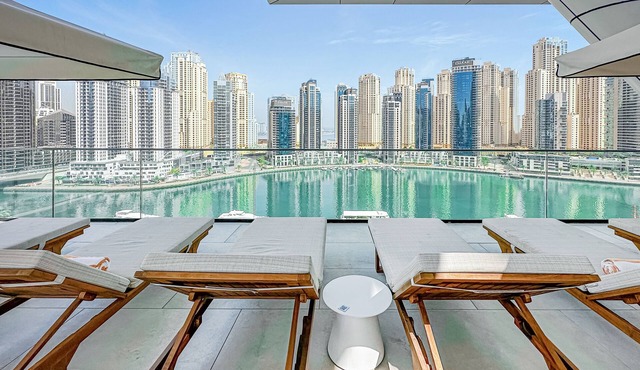 Modern 2BR HighFloor Haven - Vida Marina