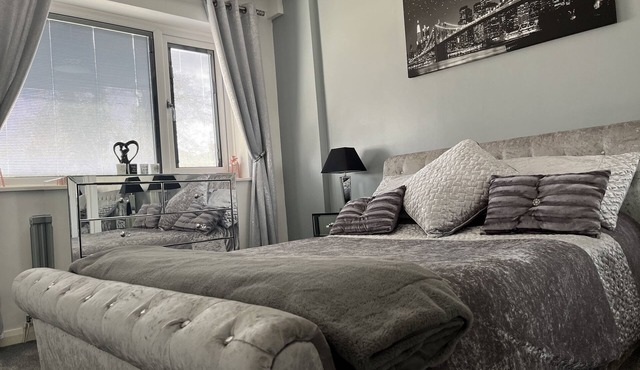Modern 3 Bedroom Property in Quiet Location