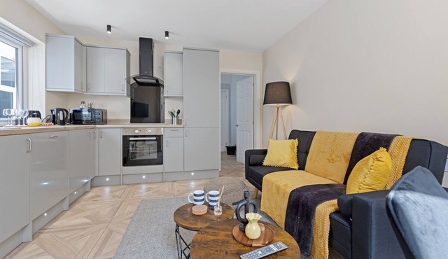 Modern Apartment 2 Double Bed Free Parking Suite11