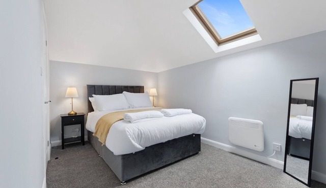 Modern Apartment Double Room Free Parking Suite 10