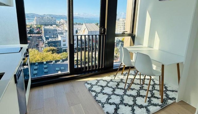Modern City Living with the Harbour Views
