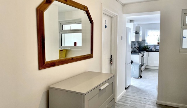 Modern, Comfortable Home minutes from Heathrow