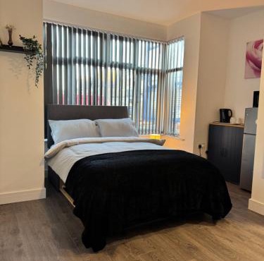 Modern Ensuite Studio Rooms, Mansfield Road, Luton