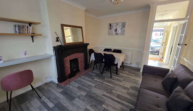Modern Ground Floor Flat w Parking Romford