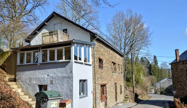 Modern Group Home in Bra