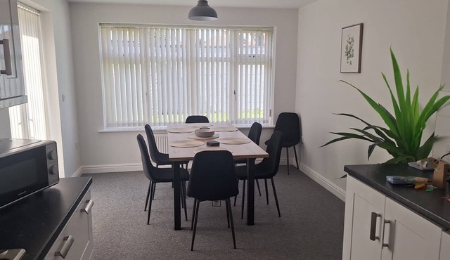 Modern large four bedroomed detached home