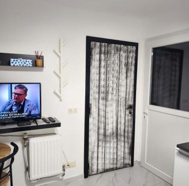 Modern lux studio B