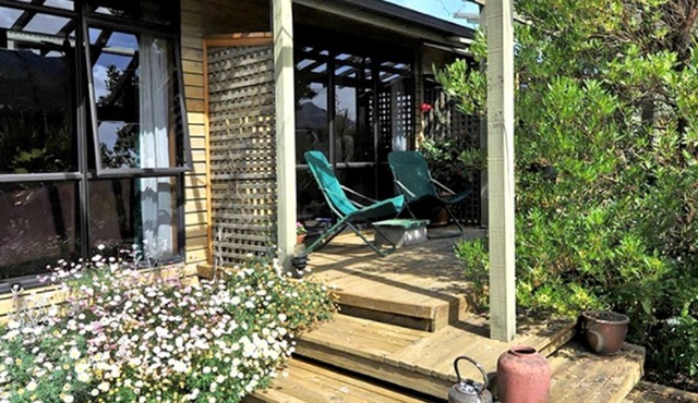 Modern Room Rental near Farewell Spit in Golden Bay, New Zealand