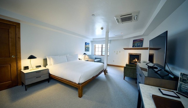 Modern Vail Retreat | Mountain View | 3.4 mi to Booth Falls Trailhead