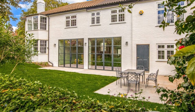 Montpellier House, Centrally Located, Pet Friendly