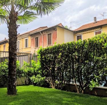 Monza Apartments