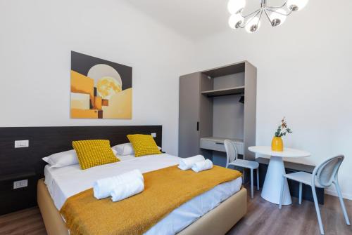 Moon apartments