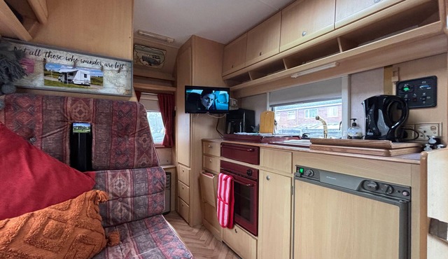 Motorhome in Hinckley- Sleeps 3- Pet Friendly