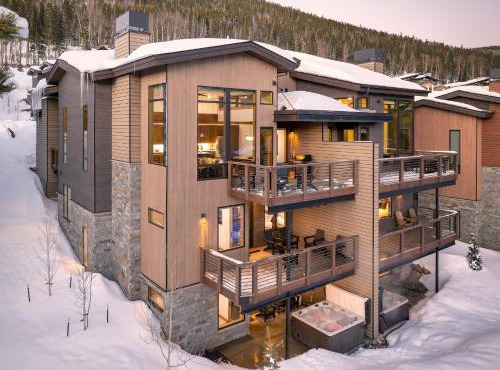 Mountain Villa 403 Next To WP Resort I Private Hot Tub I Great Views I Activity Program