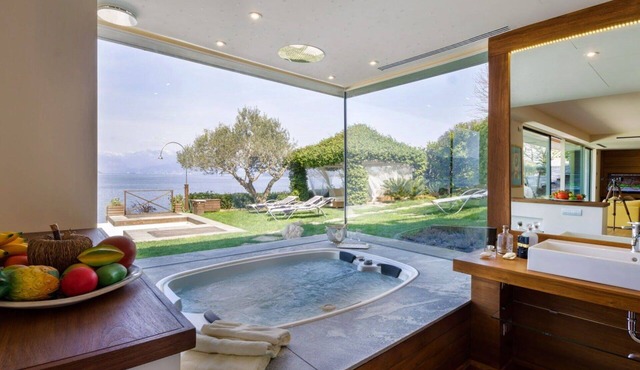 My Rental Homes - Villa Isa: worderful pool, private beach, and boat access.