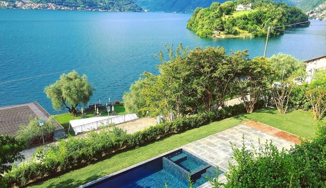 My Rental Homes - Villa Leon with private pool SPA and fitness center. Lake view