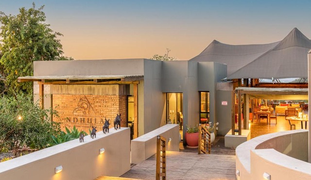 Ndhula Luxury Tented Lodge