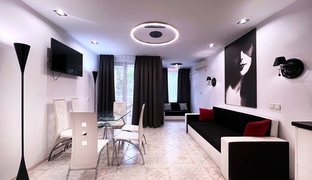 NEONICA-LUX: Luxury 2-Bedroom Duplex Apartment in Panoramic Roof Complex