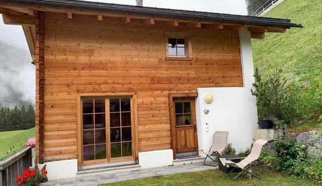 Neuwertiges 2-Zi-Ferienchalet (55m2) by Interhome