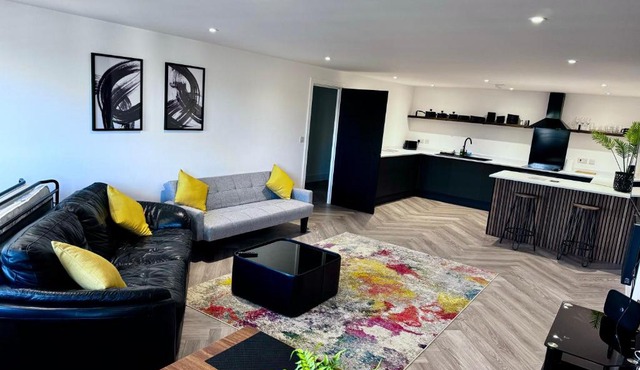 New 2 Bed Apartment in Royston High St