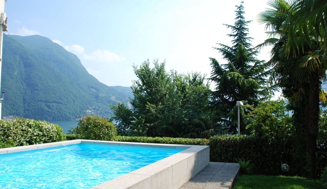 Nice apartment for 2 people with pool, WIFI, TV, patio and panoramic view