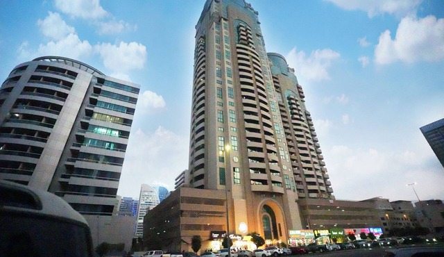 Nomad Partition Room in Tecom Near Metro