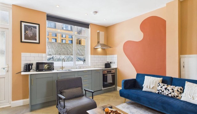 North Laine | 6BR | Sleeps18 | x2 Free Parking