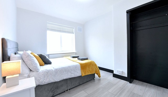 North West London Escape. Modern 3 Bedroom House. Quick to Central London