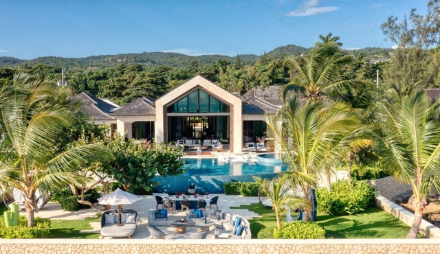 Oceans 8 Villa (6BR)