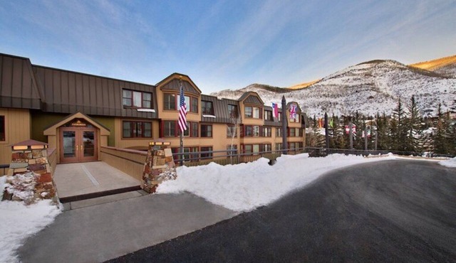 One bedroom at Marriott's StreamSide Douglas at Vail, Book now!
