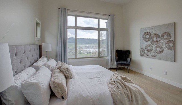 Orchard View getaway at The Rise