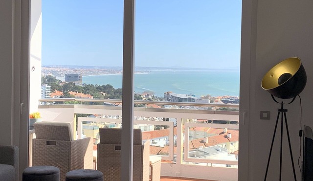 Panoramic Ocean and Cascais View Apartment with Balcony