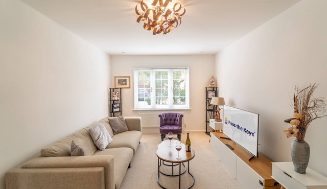 Pass the Keys | Experience Bicester Village near our Spacious Home