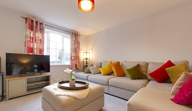 Pass the Keys | Renovated Sunny Home | Pass the Keys