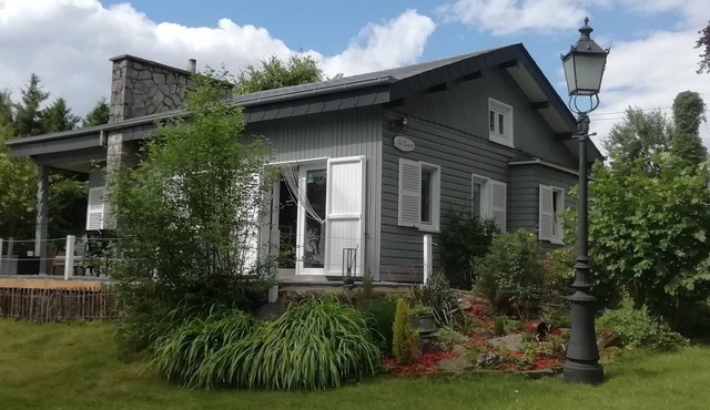 Peaceful Chalet in Transinne with Patio