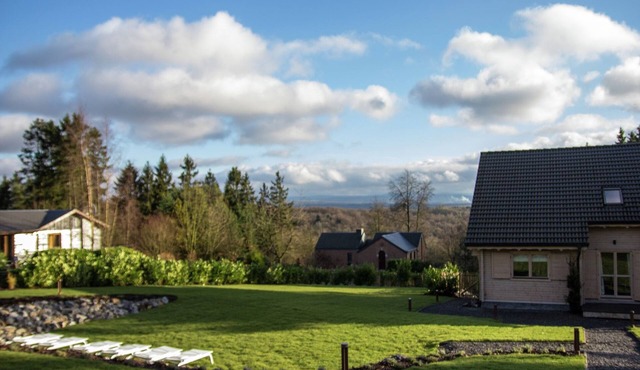 Peaceful Septon chalet spa
