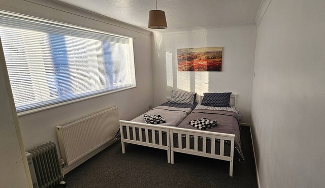 Peaceful Town Flat Near Iconic Landmarks Share Save
