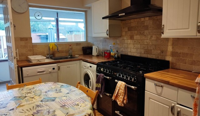 Peacefull and relaxing house for Families or Professionals.
