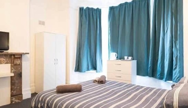 Pebbles guest house room 11