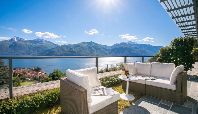 Penthouse-LakeView-AC-PrivateGarden, Menaggio, Italy