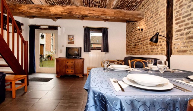 Pleasing Holiday Home in Richelle with Garden, Terrace, BBQ