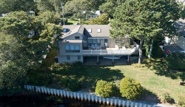 Popponesset Waterfront home 4-bedrooms 3 baths, sleeps 8, A/C outdoor shower