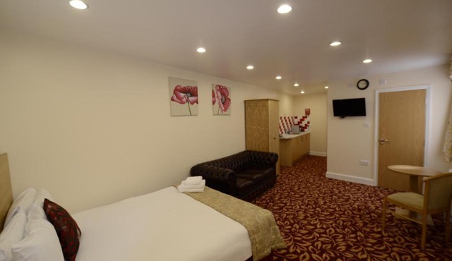 PremierLux Serviced Apartments
