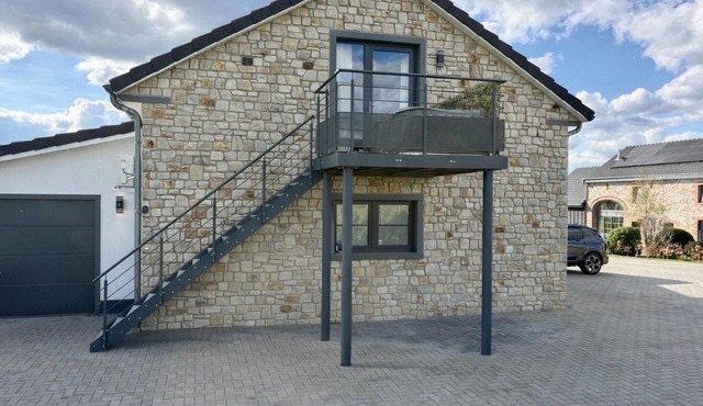 Premium Couples Lodge with jacuzzi