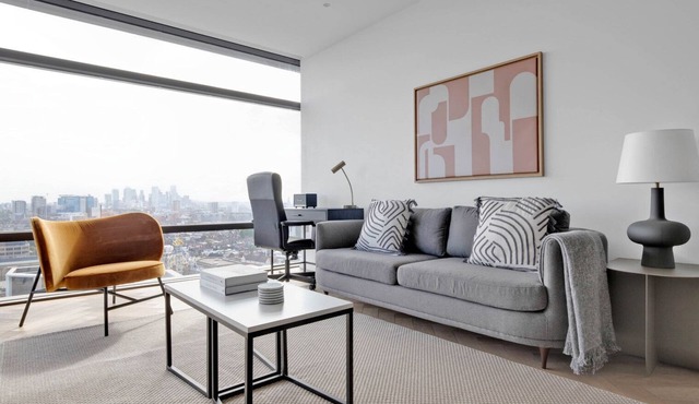 Premium Shoreditch 1BR w/Pool, Gym & Concierge, nr Tube, by Blueground